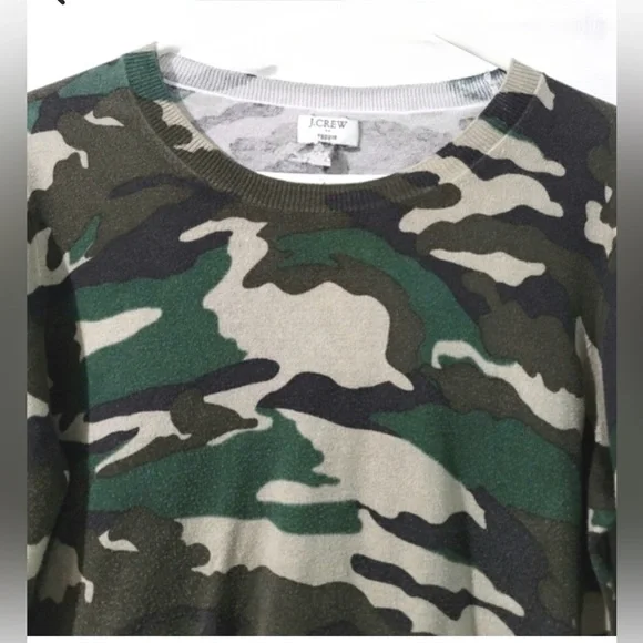 JCREW 🧸 Sweater, CAMO cotton EUC ⭐️ - Picture 3 of 9
